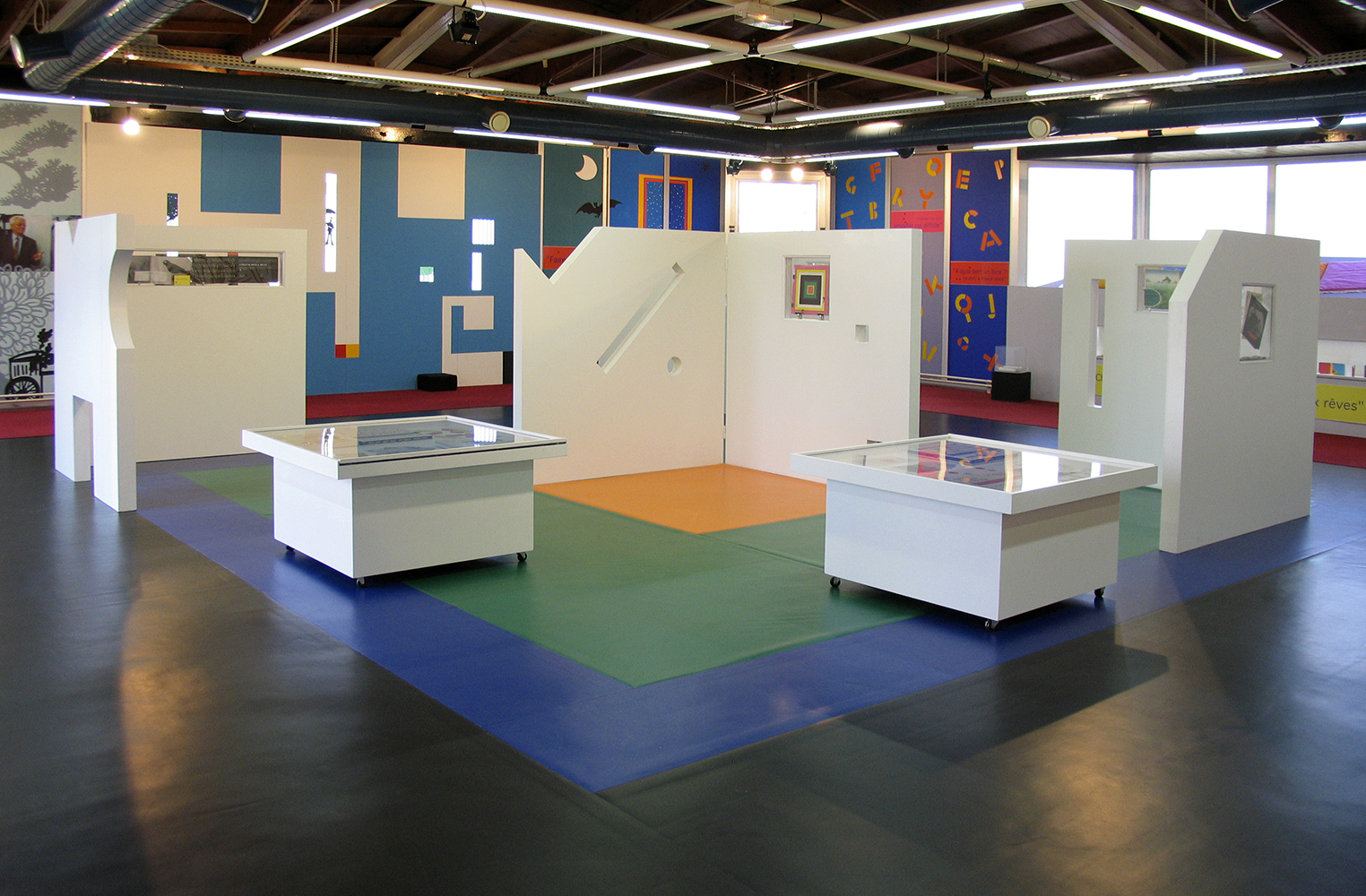 13 octobre 2007 - inauguration de l'exposition ABC D'AIR une retrospective de Bruno Munari à la bibliothèque de Pantin dans le cadre du salon du livre de Montreuil