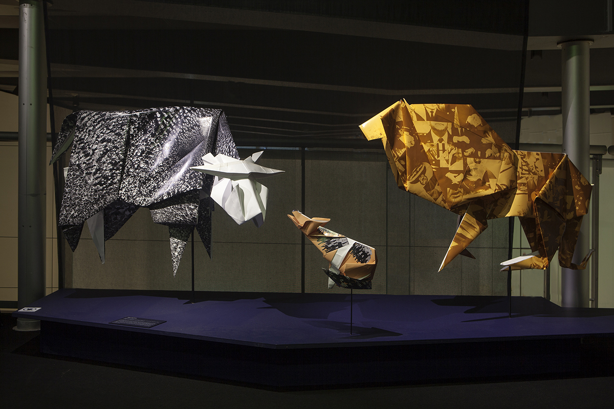 Recurrences - Installation. Photographic paper origami 2015 (3 x 2 x 2m) @ Kalila & Dimna exhibition Institut du Monde Arabe - Nov 2015